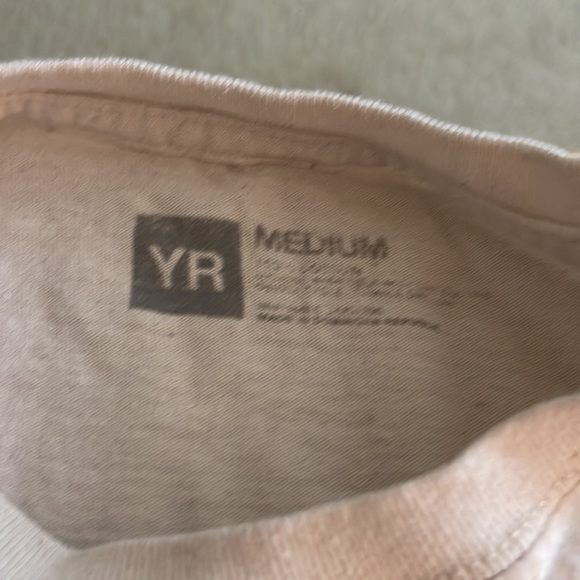 Young and reckless tshirt - Picture 3 of 3